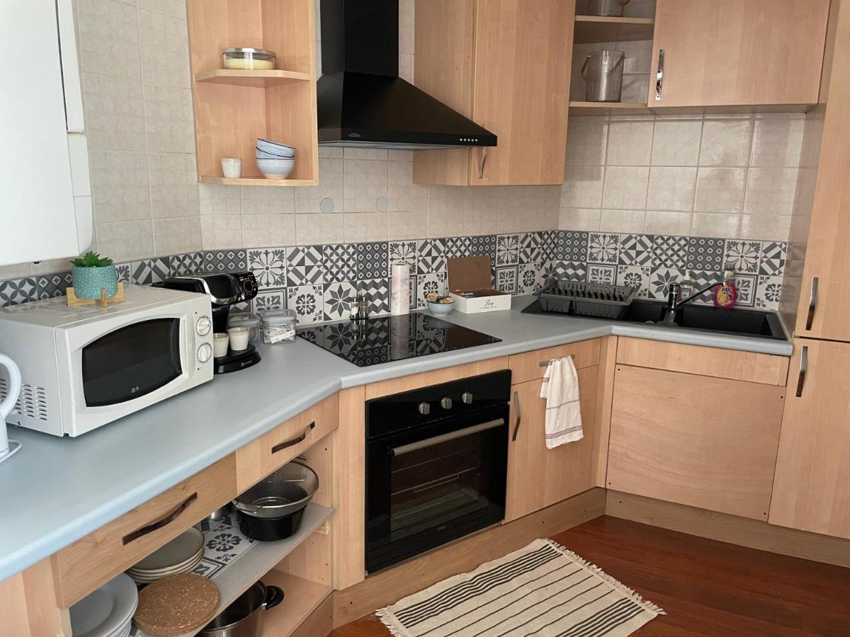 Appartement 2 Chambres Avec Parking Prive Gratuit Дижон Екстериор снимка